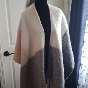 Echo Women's Elegant Cream and Gray Poncho